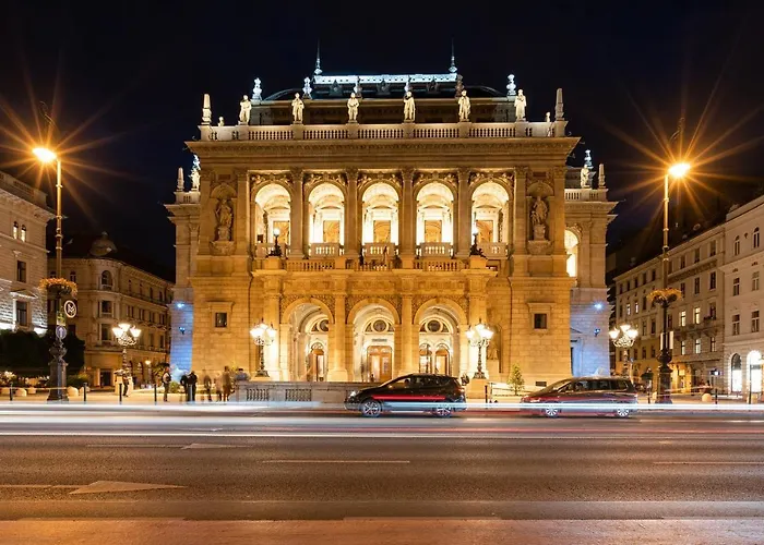 Opera Luxury Apartment With Free Parking
