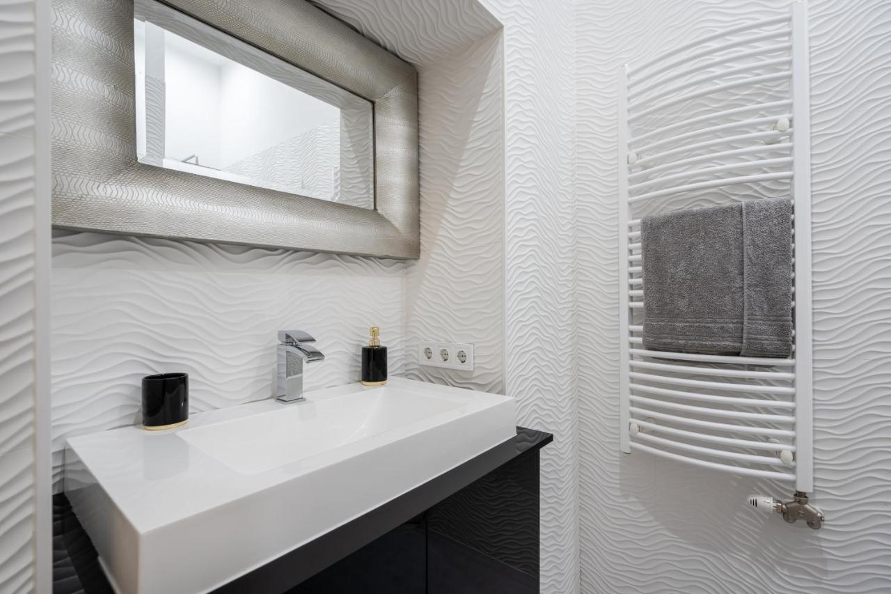 Apartament Opera Luxury With Free Parking *