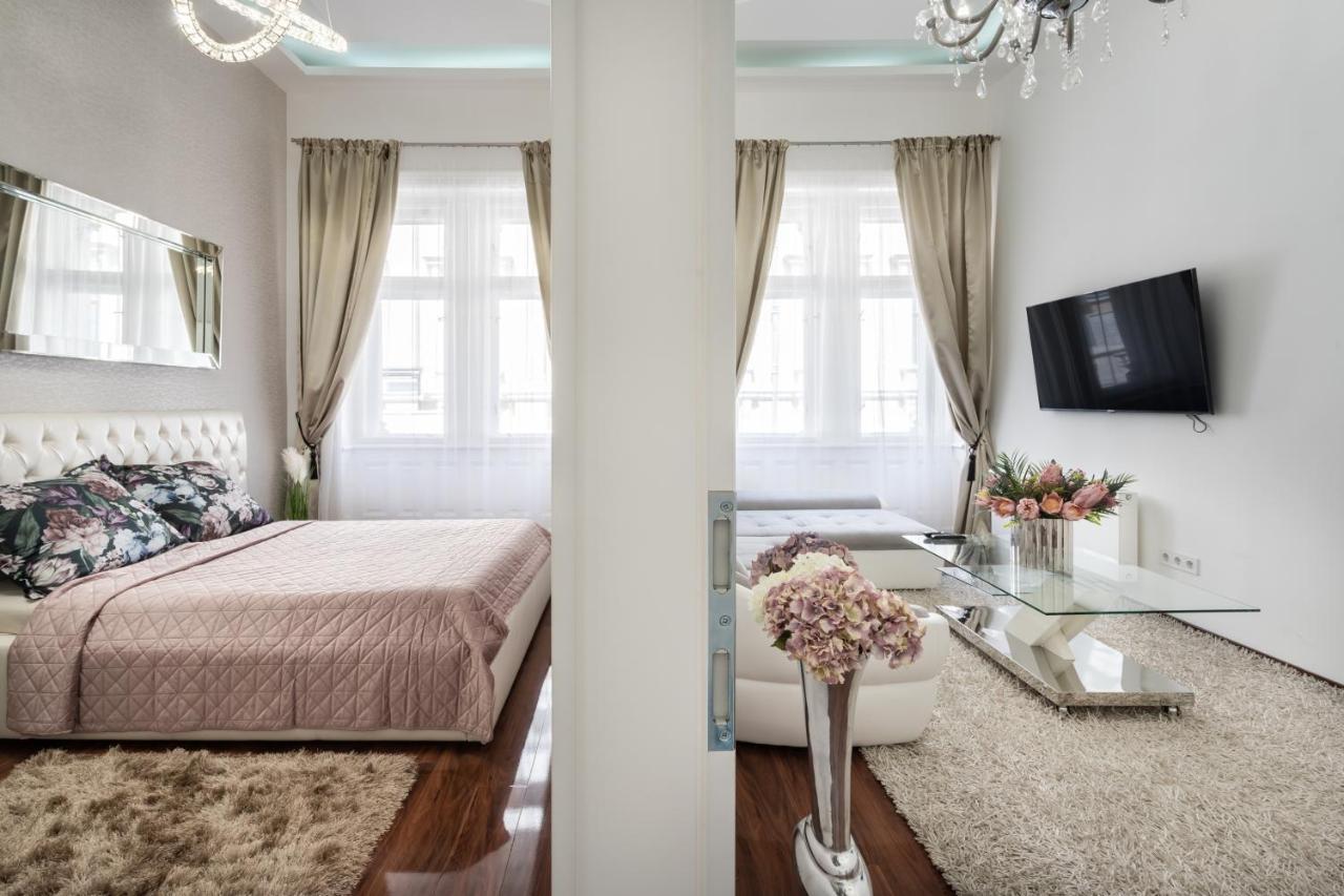 Opera Luxury With Free Parking Apartament